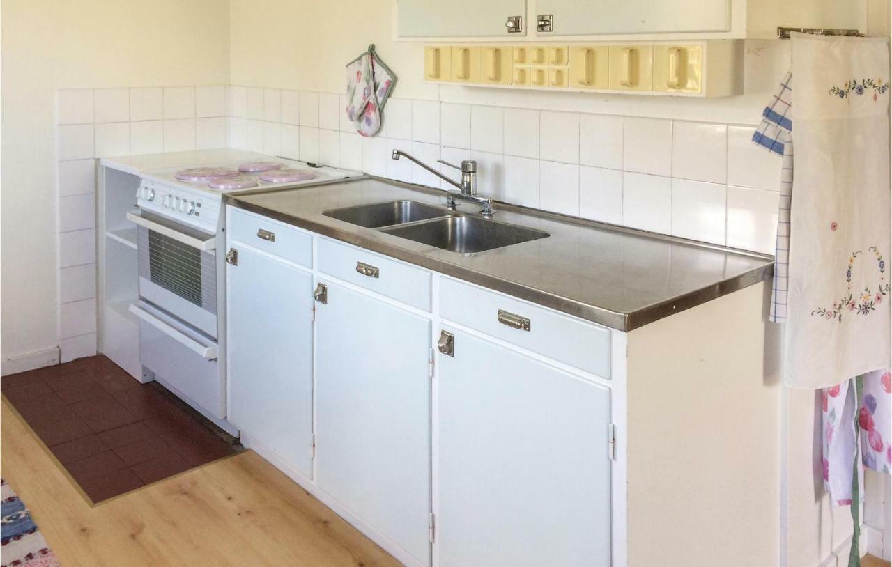 1 Bedroom Beautiful Home In Lidkoeping Sjovik  Exterior photo