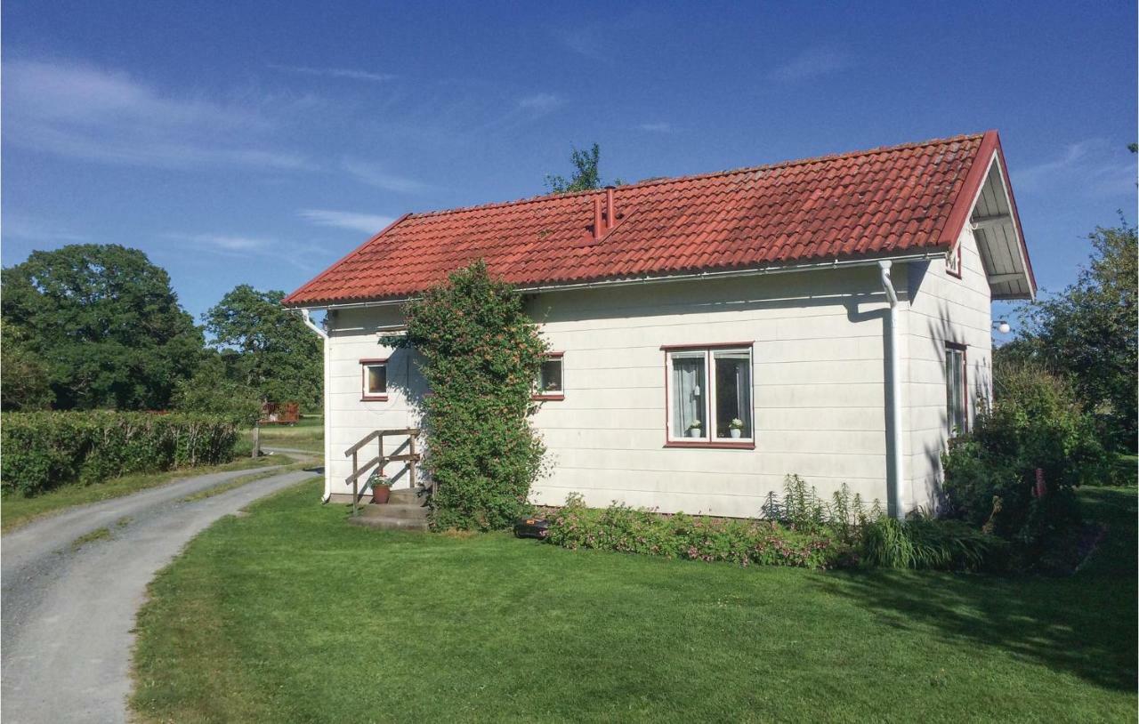 1 Bedroom Beautiful Home In Lidkoeping Sjovik  Exterior photo