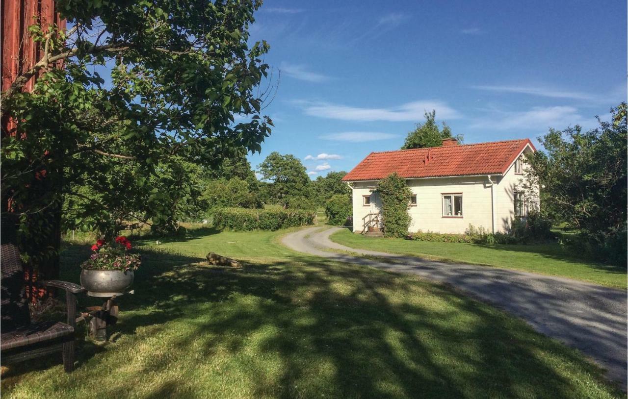 1 Bedroom Beautiful Home In Lidkoeping Sjovik  Exterior photo